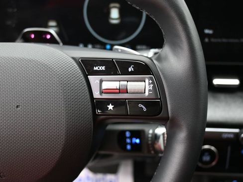 Used 2025 Hyundai Ioniq 5 SEL image 18