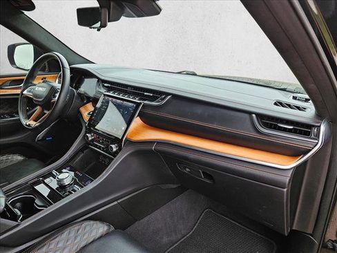 Used 2021 Jeep Grand Cherokee L Summit image 25