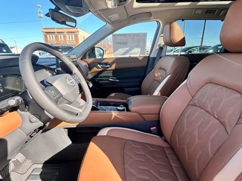 New 2026 Nissan Pathfinder Platinum w/ Cargo Package image 23