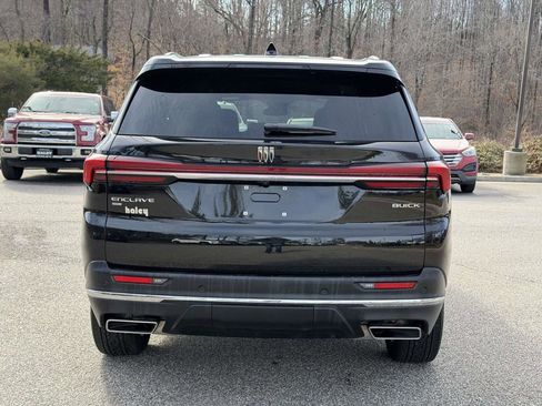 Used 2025 Buick Enclave Preferred image 22