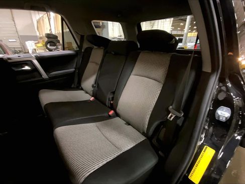 Used 2016 Toyota 4Runner SR5 image 21