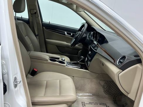 Used 2013 Mercedes-Benz C 300 4MATIC Sedan image 33
