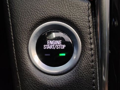 Used 2018 Cadillac Escalade Luxury w/ LPO, Radiant Package RWD image 38