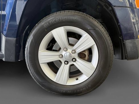 Used 2016 Jeep Patriot Sport w/ Tire & Wheel Group FWD image 8