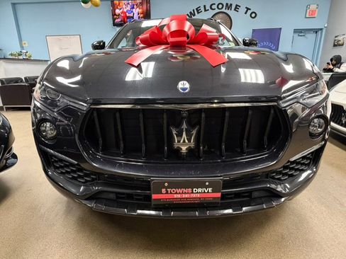 Used 2022 Maserati Levante GT AWD/4WD image 17