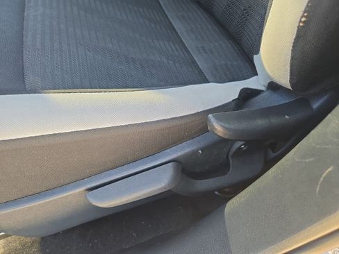 Used 2021 Nissan Versa SV image 15