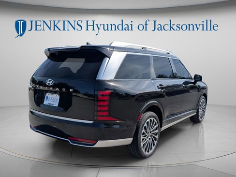 New 2026 Hyundai Palisade Calligraphy FWD image 3