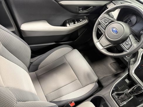 Certified 2025 Subaru Outback Premium w/ Popular Package #1A image 9