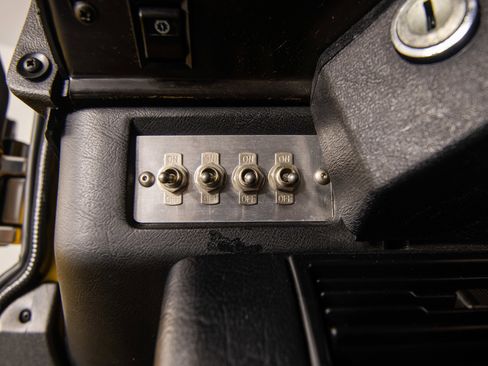 Used 1997 Land Rover Defender 90 AWD/4WD image 46