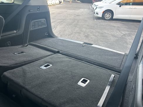 Used 2025 Nissan Pathfinder S image 22