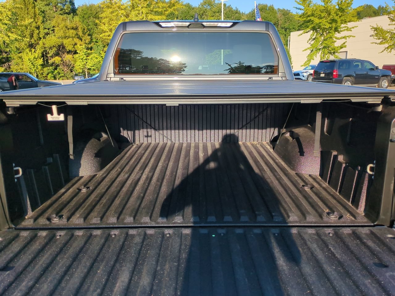 Used 2025 Toyota Tundra SR5 w/ SR5 Convenience Package AWD/4WD image 13