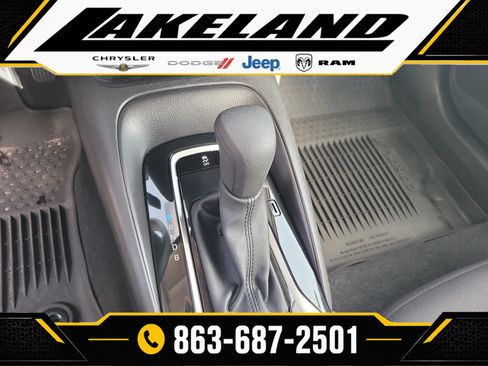 Used 2025 Toyota Corolla LE FWD image 24