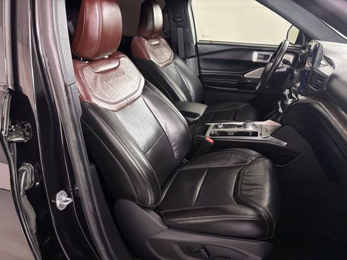 Used 2022 Ford Explorer Platinum w/ Premium Technology Package image 49
