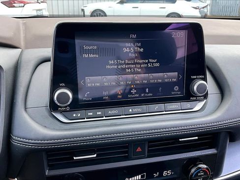 Certified 2023 Nissan Rogue SV image 30