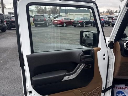 Used 2012 Jeep Wrangler Unlimited Sahara w/ Dual Top Group image 9