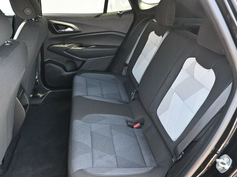 Used 2024 Chevrolet Trax RS w/ Driver Confidence Package FWD image 18