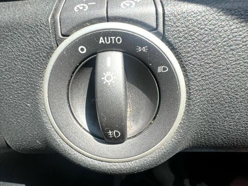 Used 2009 Pontiac G8 Base image 25