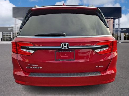 Used 2022 Honda Odyssey Elite image 5