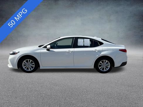 Used 2025 Toyota Camry LE FWD image 2