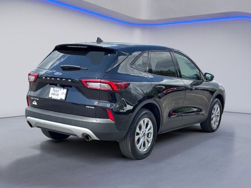 Used 2025 Ford Escape Active image 3