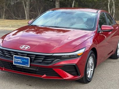 Used 2025 Hyundai Elantra SE