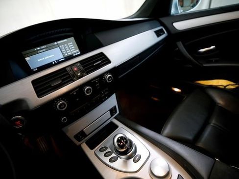 Used 2008 BMW M5 RWD image 8