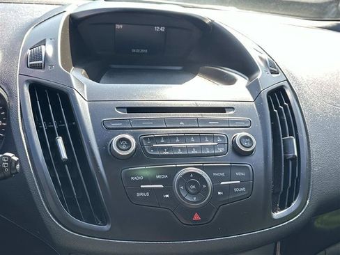 Used 2018 Ford Escape SE w/ SE Sport Appearance Package AWD/4WD image 16