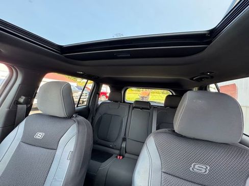 Used 2025 Jeep Grand Cherokee Laredo X w/ Luxury Tech Group I image 36