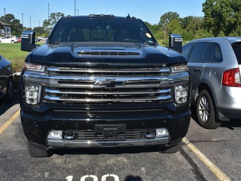 Used 2021 Chevrolet Silverado 2500 High Country w/ Z71 Off-Road Package AWD/4WD image 2