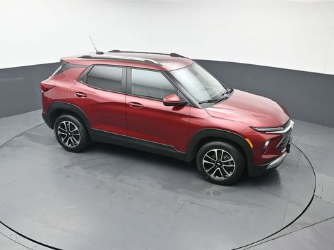 Used 2024 Chevrolet TrailBlazer LT image 40