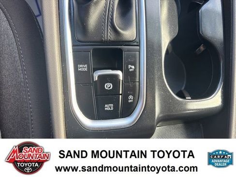 Used 2019 Hyundai Santa Fe SEL image 18