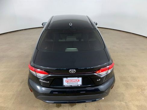 Used 2022 Toyota Corolla LE FWD image 11