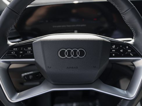 Used 2025 Audi Q5 Prestige image 17