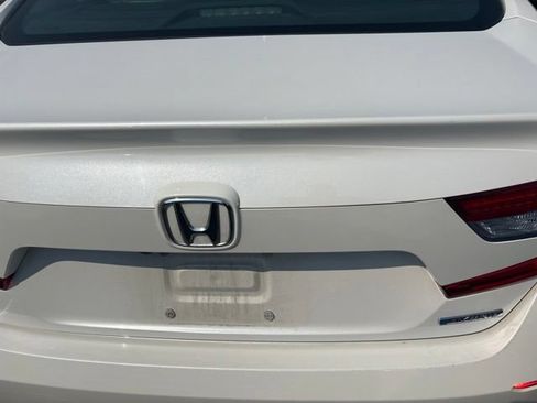 Used 2019 Honda Accord Hybrid image 16