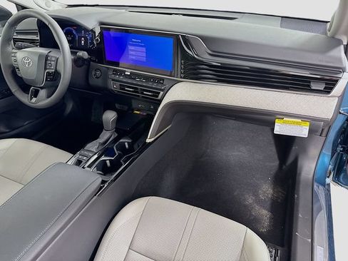 Used 2026 Toyota Camry XLE w/ Premium Package AWD/4WD image 31