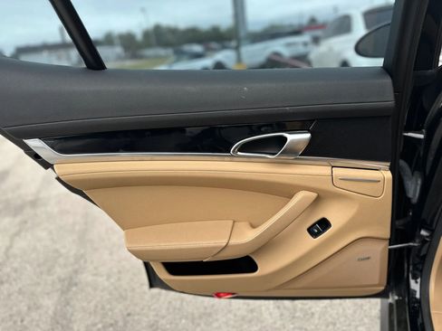 Used 2015 Porsche Panamera image 15