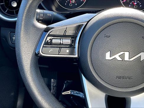 Used 2023 Kia Forte LXS w/ LXS Technology Package FWD image 23