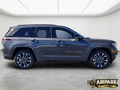 New 2025 Jeep Grand Cherokee Overland w/ Adv Protech Group III AWD/4WD image 3