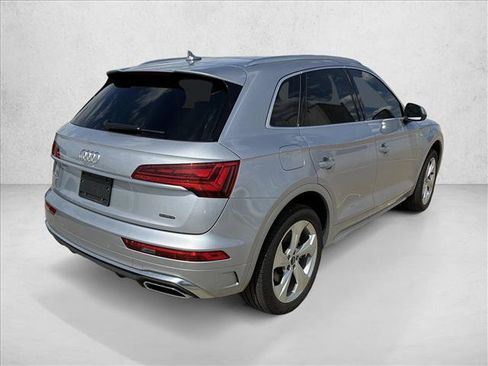 Used 2022 Audi Q5 2.0T Premium Plus w/ Premium Plus Package AWD/4WD image 5