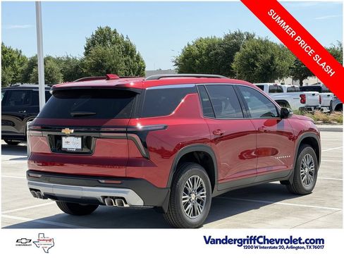New 2026 Chevrolet Traverse LT FWD image 4