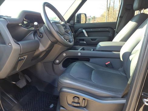 Certified 2023 Land Rover Defender 110 X-Dynamic SE image 17