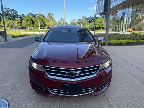 Used 2018 Chevrolet Impala Premier w/ Premier Convenience Package FWD image 2
