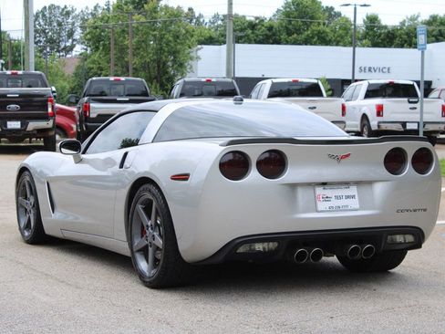 Used 2005 Chevrolet Corvette Coupe w/ Preferred Equipment Group RWD image 6