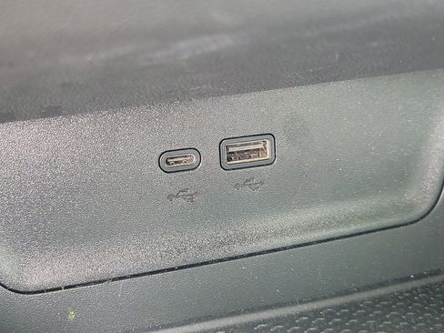 Used 2025 Chevrolet Equinox LT image 25