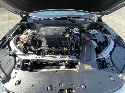 Used 2025 Chevrolet Trax LT w/ LT Convenience Package image 33