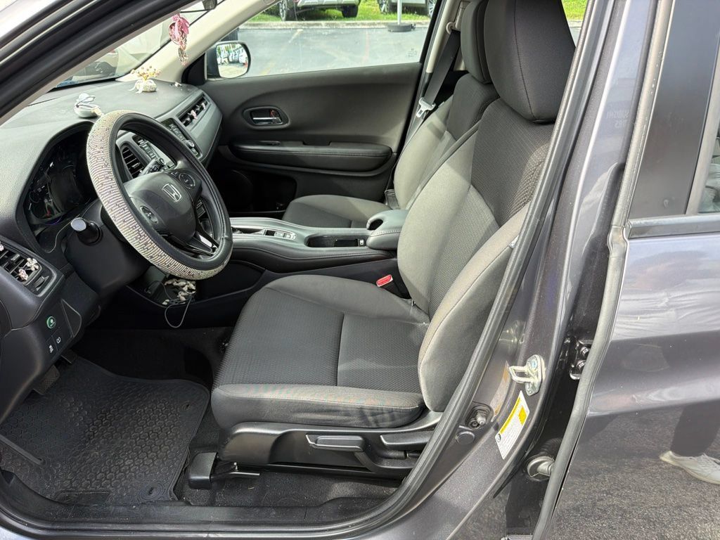 Used 2020 Honda HR-V LX image 7