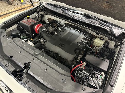 Used 2019 Toyota 4Runner TRD Off-Road Premium image 7