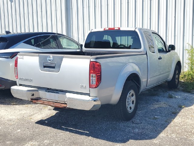 Used 2009 Nissan Frontier XE w/ XE Preferred Pkg RWD image 3