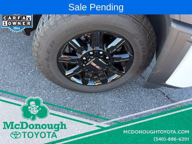 Used 2025 GMC Sierra 3500 AT4 w/ AT4 Premium Plus Package AWD/4WD image 8