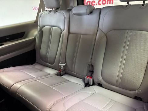 Used 2024 Jeep Wagoneer L Series II RWD image 19